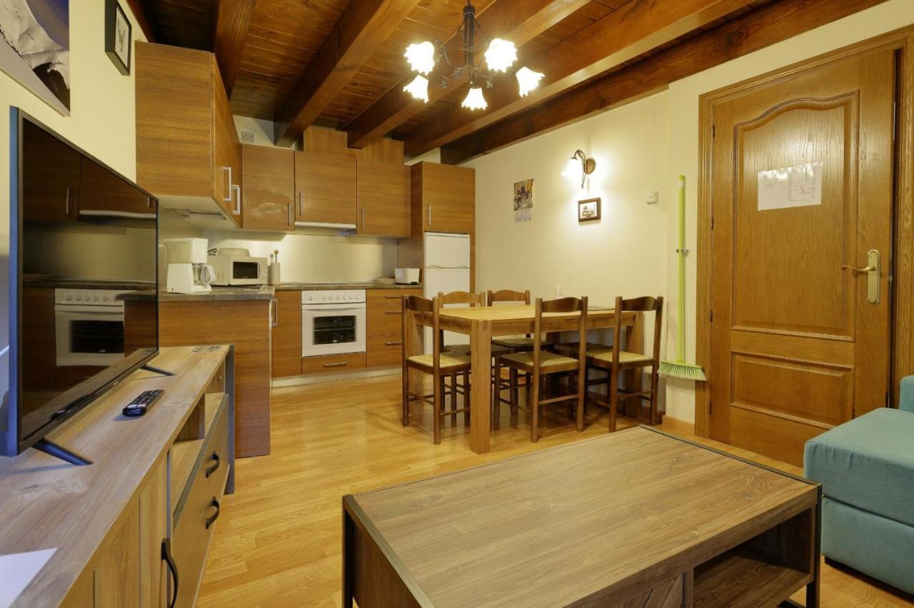 Aizkolarienea Apartment Ochagavia Exterior photo